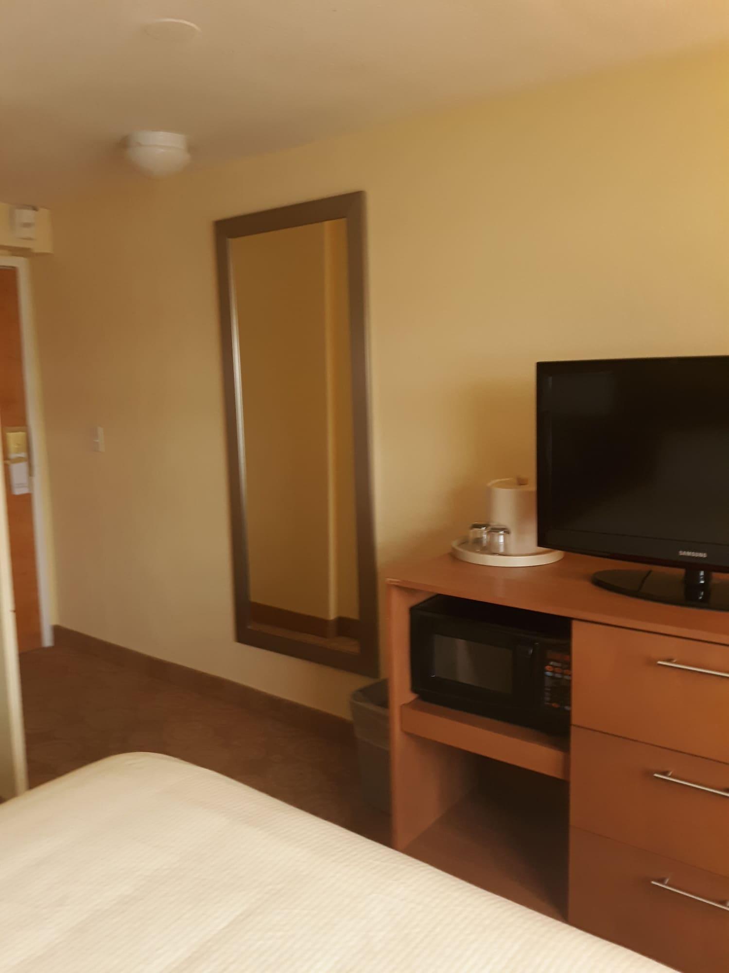 Lakeside Hotel Wakefield