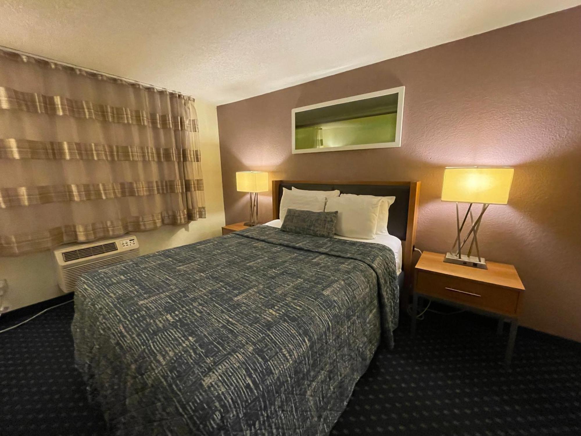 Lakeside Hotel Wakefield