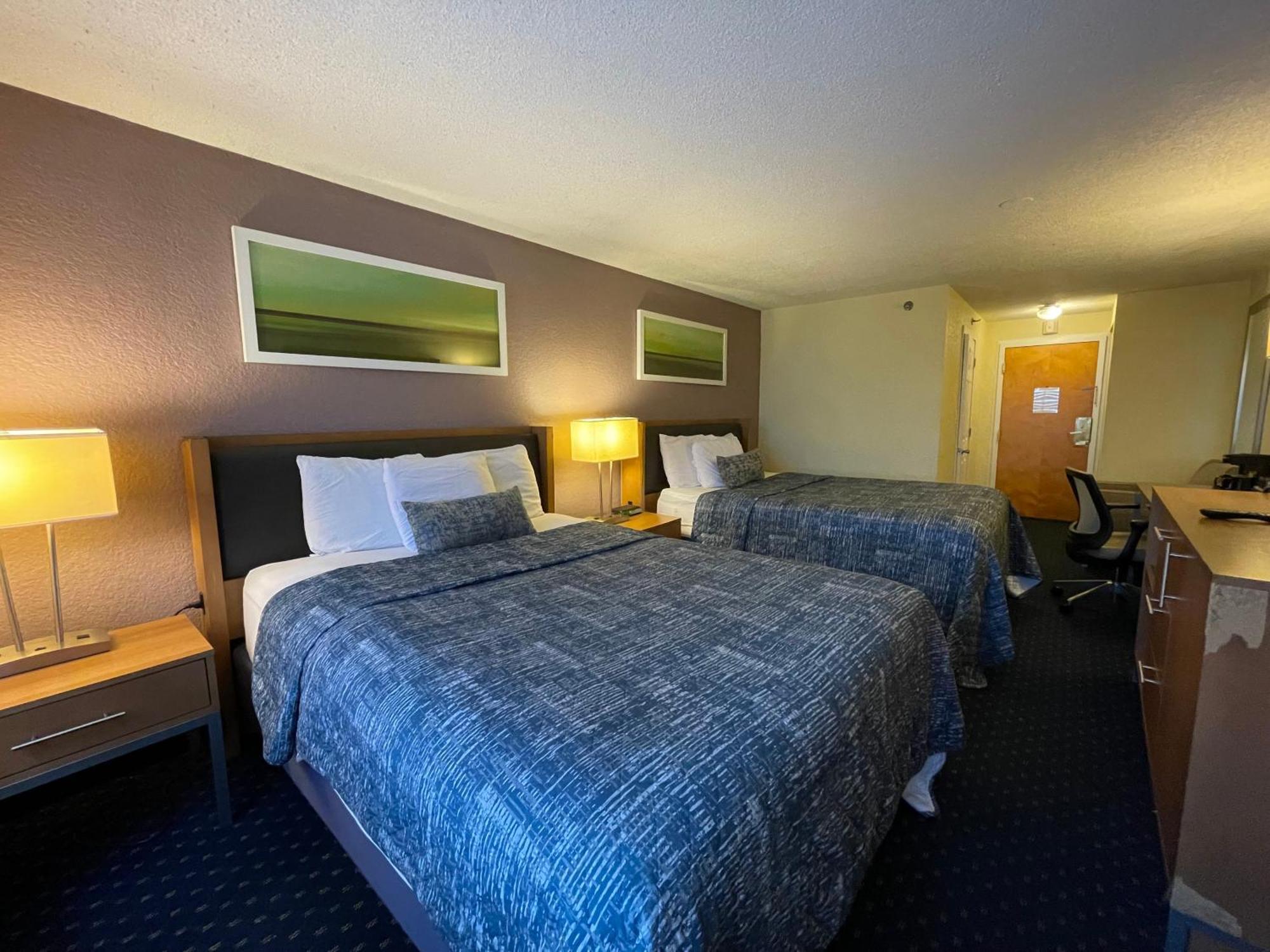 Hotel Lakeside 2*