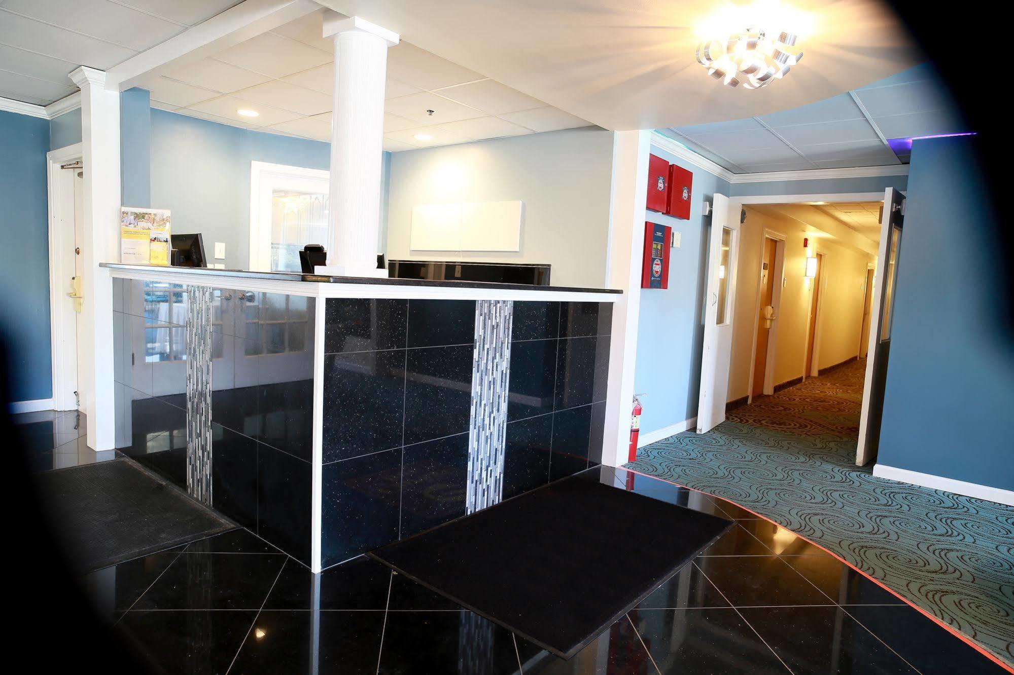 Hotel Lakeside Wakefield
